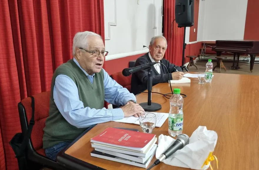 escritor carlos elbert rojas