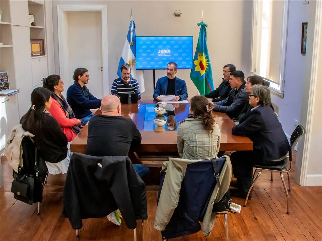 thumbnail_.Petrecca - reunión nuevos fomentistas (2)