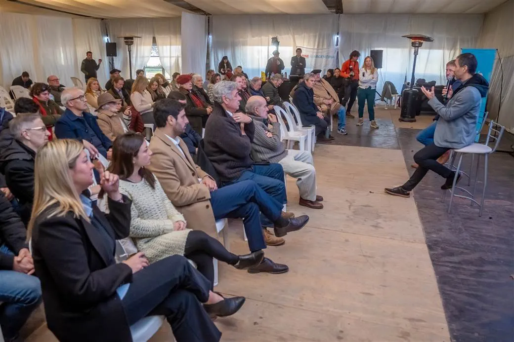 thumbnail_.Petrecca - Jornada Sociedad Rural y RIL en Junín (2)