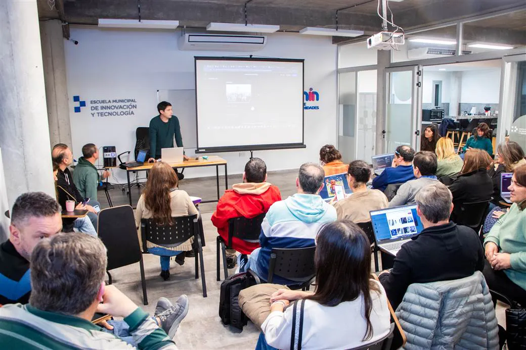 Innovación y tecnología - Curso para docentes IA (1)