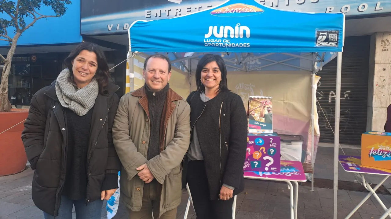 Turismo - Caravana turística en Pergamino (1)