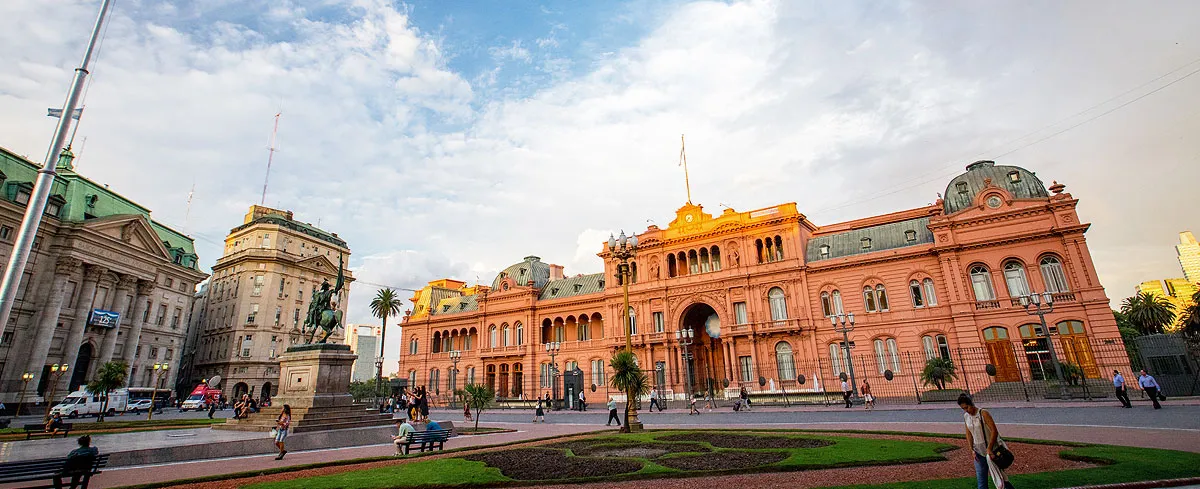 casa_rosada_1200_fachada_sol_4
