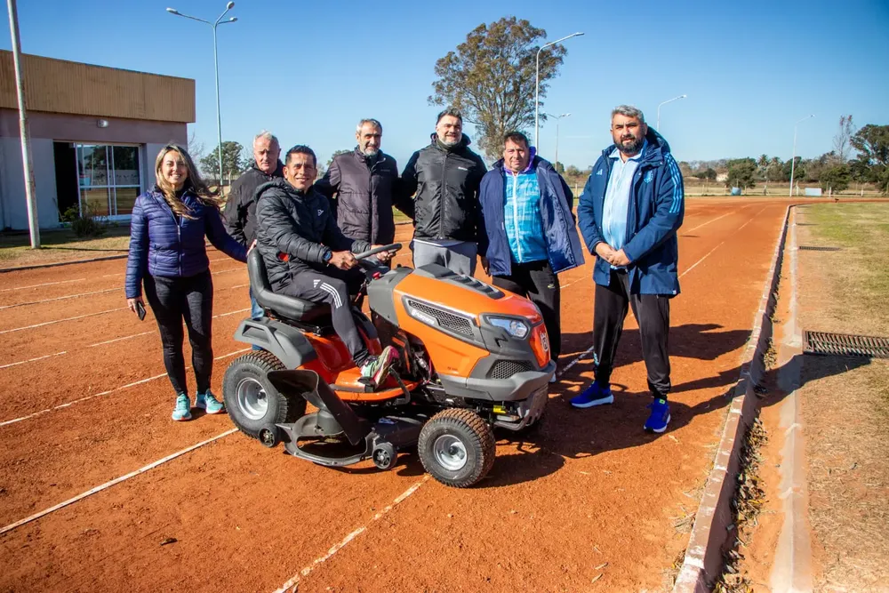 Deportes - Maquinaria Pista Atletismo